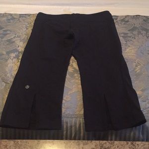 Lululemon capris workout pants size 10